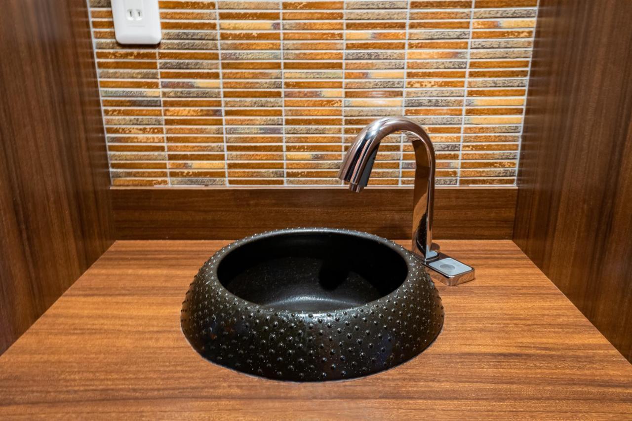Tabist Sparkling Dolphins Inn Киото Экстерьер фото